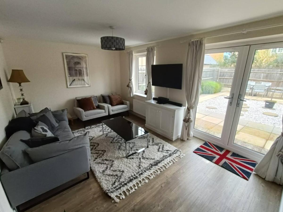 3 Bedroom Townhouse Near Bicester Village 외부 사진