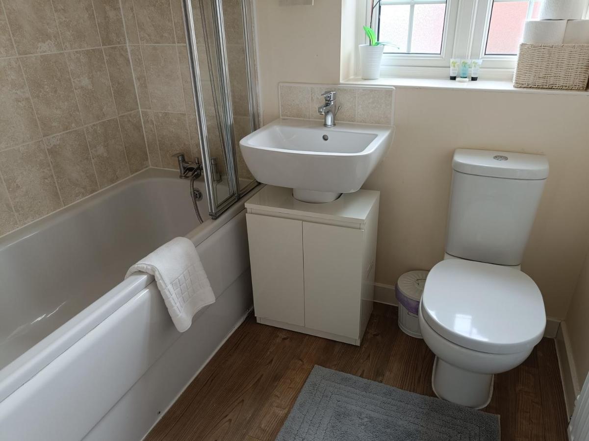 3 Bedroom Townhouse Near Bicester Village 외부 사진