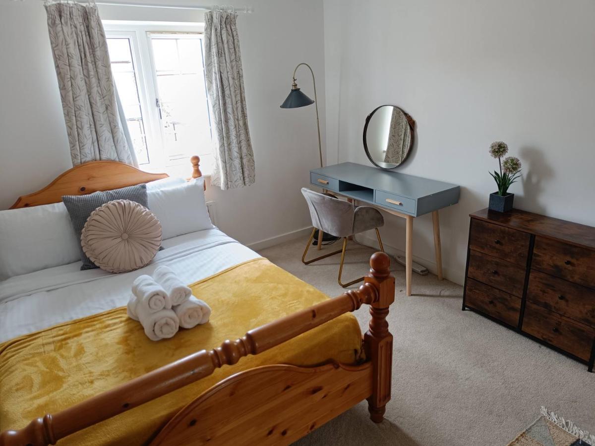3 Bedroom Townhouse Near Bicester Village 외부 사진